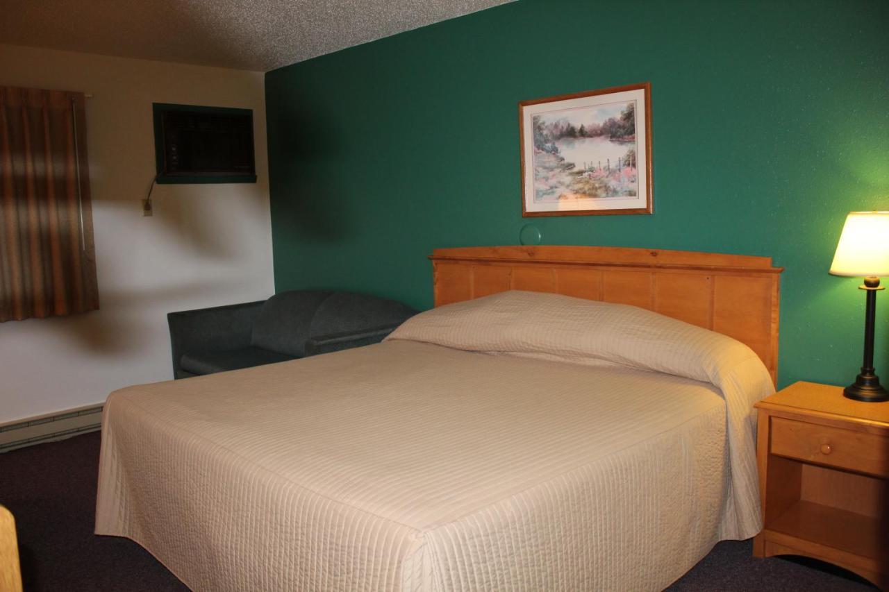 Rodeway Inn Gateway To Medora T-Roosevelt & Makoshika State Park Wibaux Extérieur photo