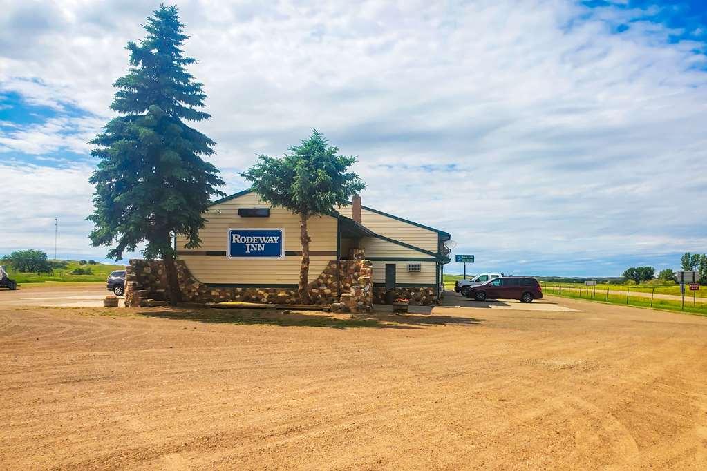 Rodeway Inn Gateway To Medora T-Roosevelt & Makoshika State Park Wibaux Extérieur photo
