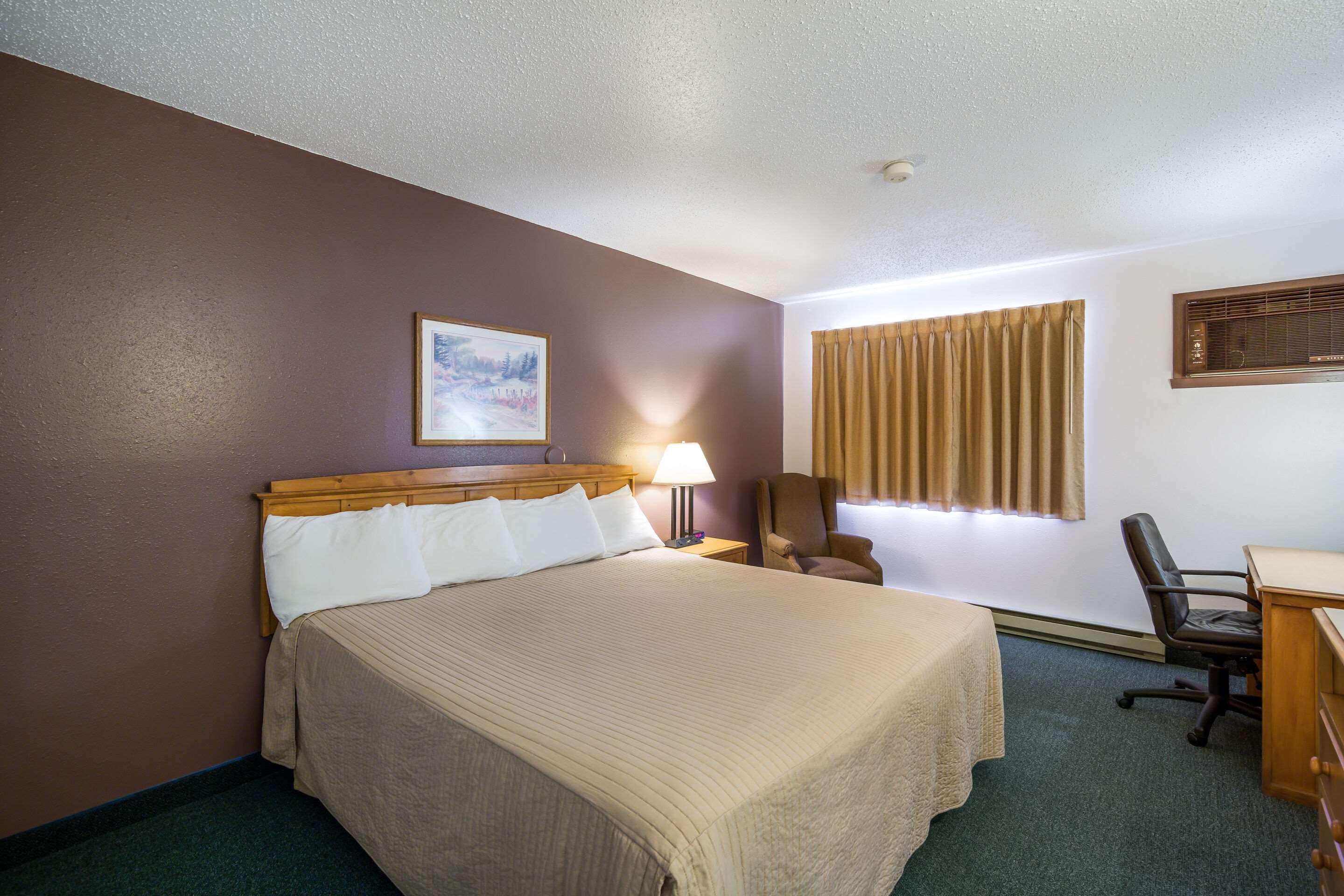 Rodeway Inn Gateway To Medora T-Roosevelt & Makoshika State Park Wibaux Extérieur photo